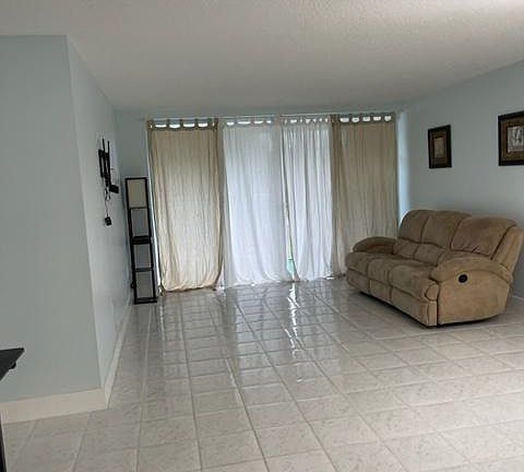 2nd image of 1780 NE 191st St APT 104