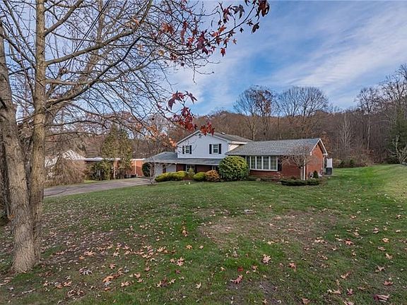 2nd image of 412 Greenwood Dr