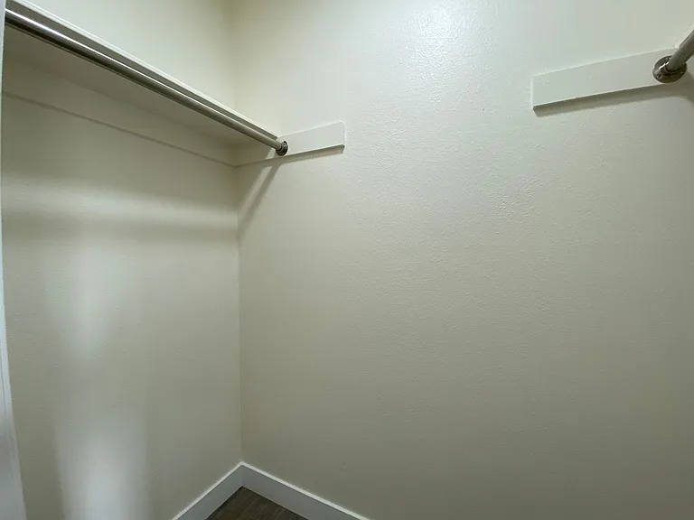 Adams Street Apartments — Photo 14