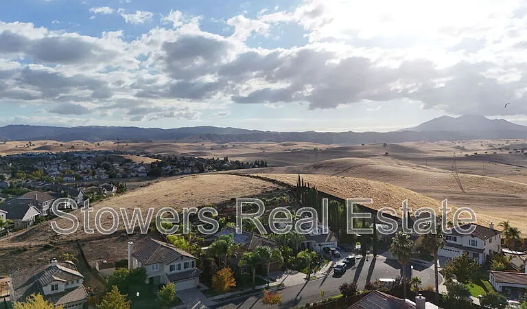 729 Copperfield Ct — Photo 57