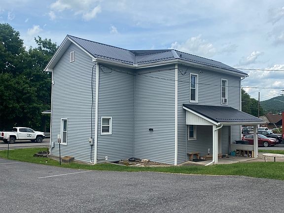 5th image of 604 Willowbank St #1