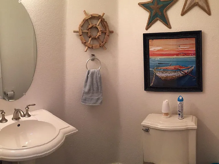 Powder bath.