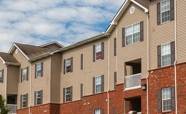 Crossland Place Apartments — Photo 2