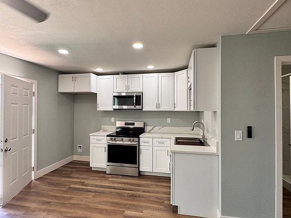 4th image of 1400 El Rancho Dr Unit B