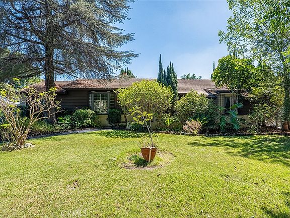 3rd image of 6438 Orion Ave