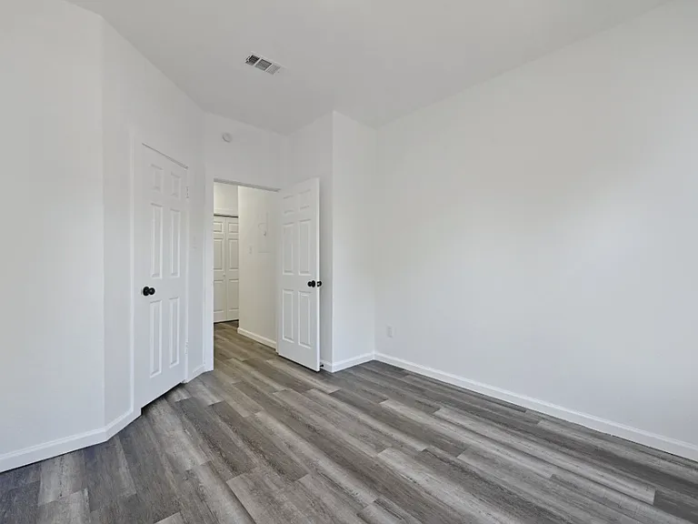 9508 Kempler Dr #D — Photo 3