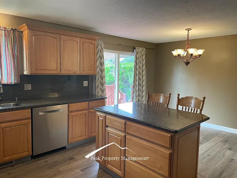 8701 W Brynwood Dr — Photo 4
