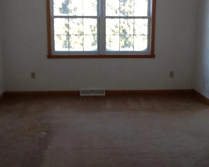 841 Lowell Ave — Photo 4
