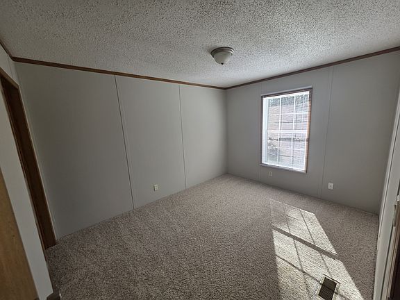 3rd image of 57 Hunters Landing Dr