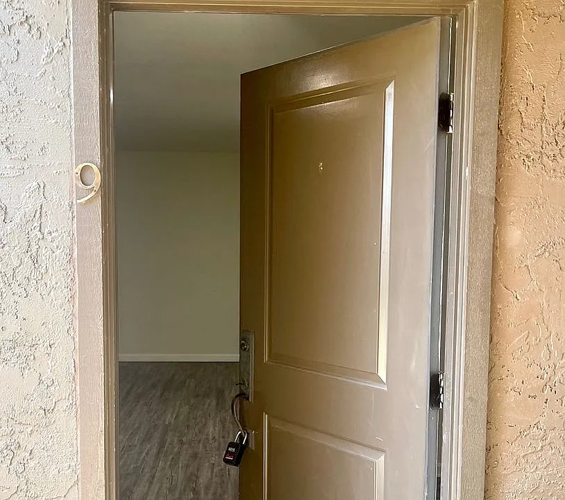1350 N Escondido Blvd N #9