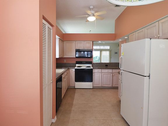 5th image of 107 Clam Bake Ct