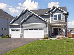 9480 Summerlin Rd, Woodbury, MN 55129