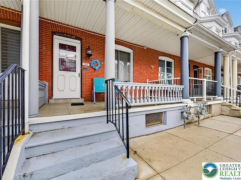 626 N 11th St — Photo 3