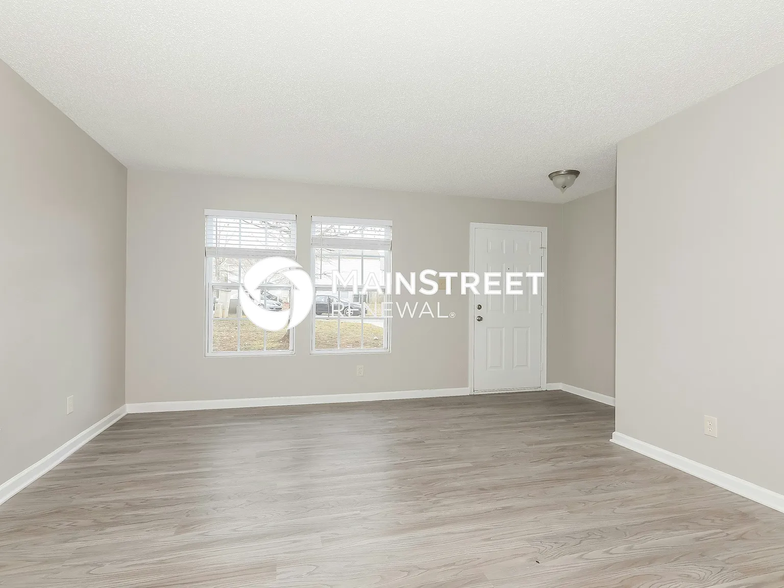 7050 Sycamore Grove Ct — Photo 2