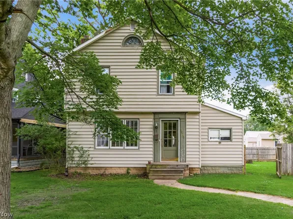 2016 Norwood Blvd, Zanesville, OH 43701