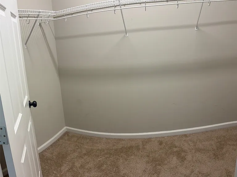 9506 Greythorne Ct — Photo 17