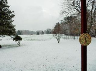 346 Plymouth St, Halifax, MA 02338