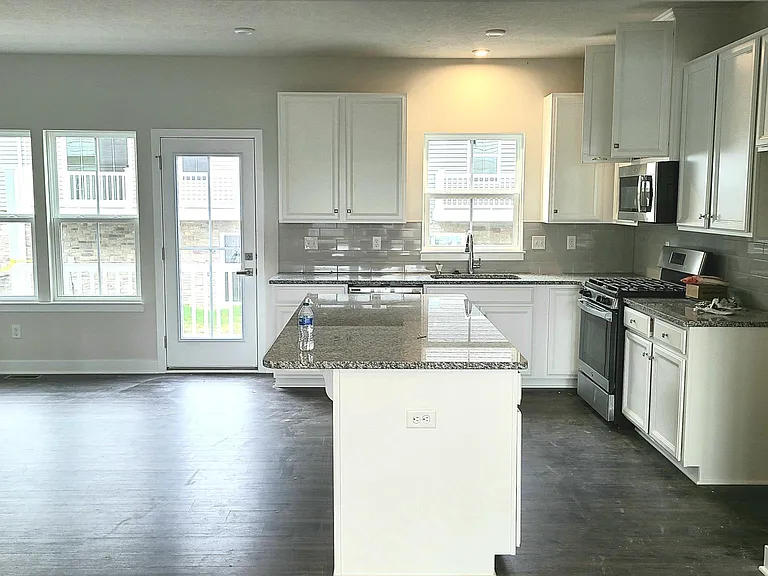 315 Helenium Dr — Photo 4