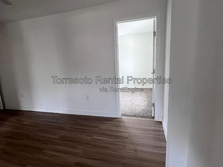 224 W Pyron Ave #C — Photo 9