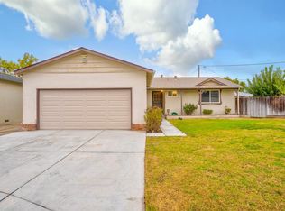 906 Valencia Dr, Los Banos, CA 93635