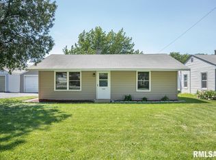 124 W 3rd St, Coal Valley, IL 61240