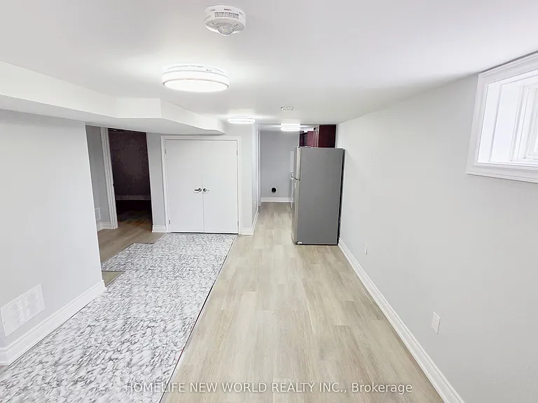 531 Ritson Rd N #1 — Photo 5