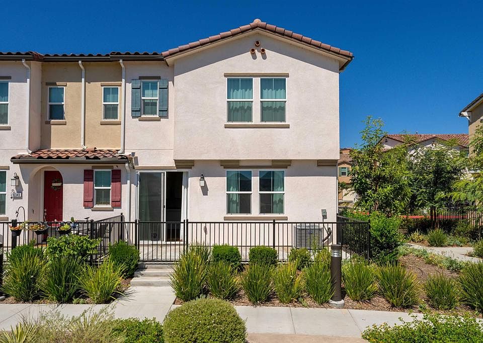 1st image of 10353 Graphite St