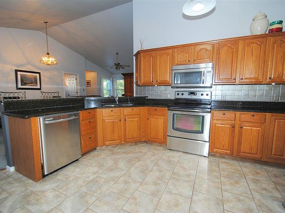 5th image of 5598 Carolina Way