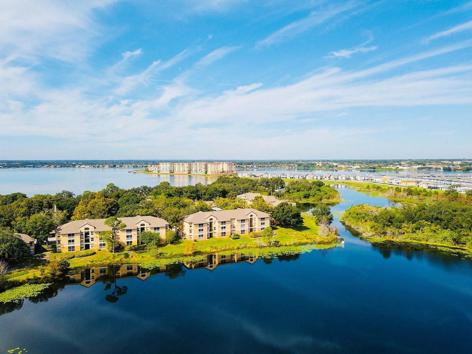 2 bed, 1003 sqft, $1,895 — Photo 1