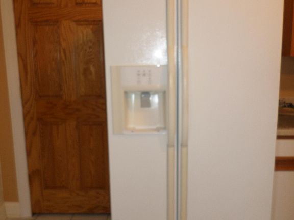 Kitchen w/basement door