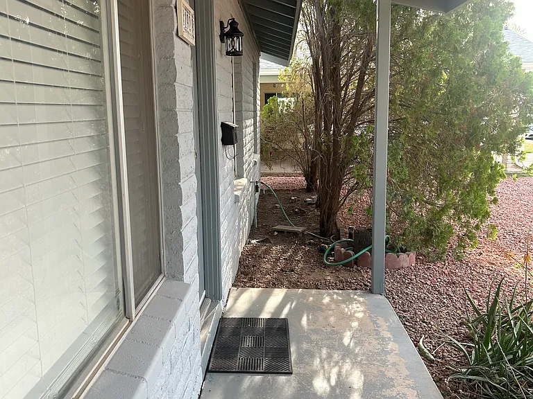 1929 E Alameda Dr — Photo 3