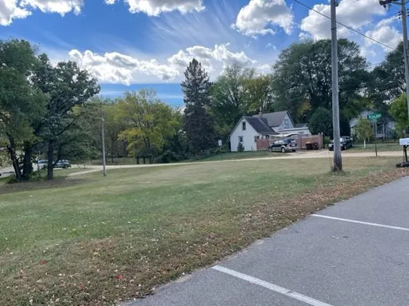 9615 Main St, Elko New Market, MN 55020