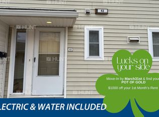 42 Mellinger Ln, Chicopee, MA 01022