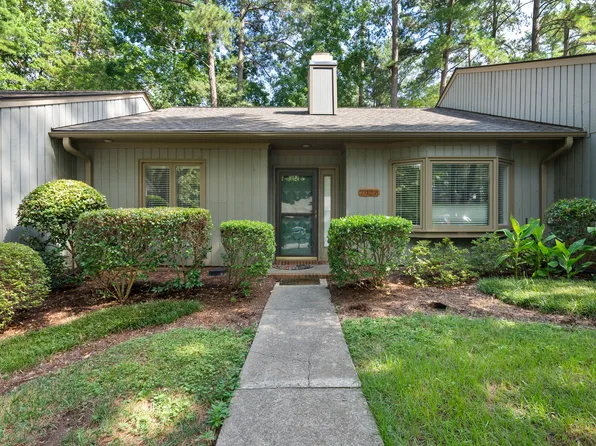 7926 Brown Bark Pl, Raleigh, NC 27615
