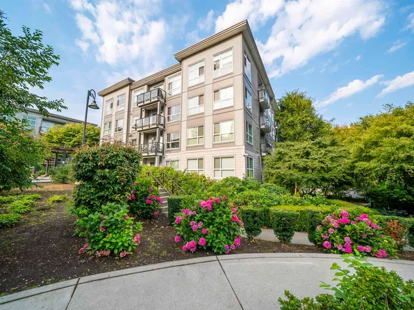 13733 107a Ave #222, Surrey, BC V3T 0B7
