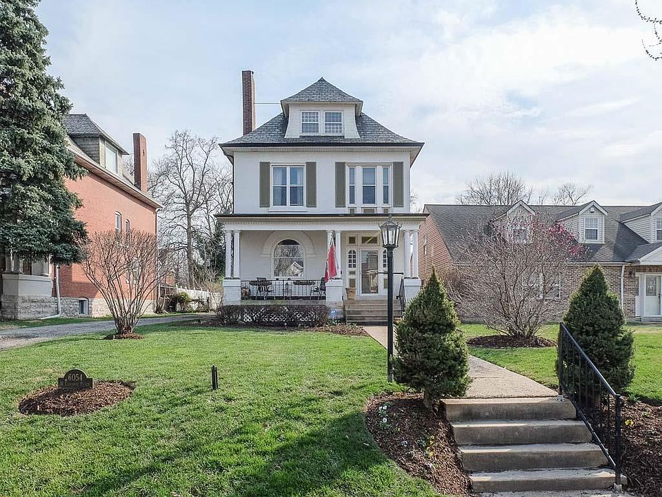 2nd image of 6054 W Cabanne Pl