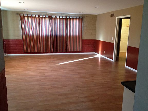 3rd image of 35675 Sierra Ln