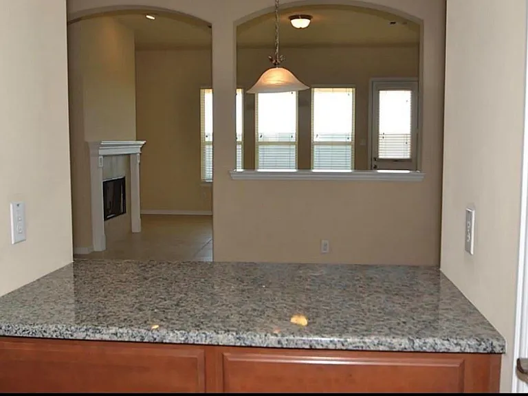 7219 Pearl Terrace Ln — Photo 5