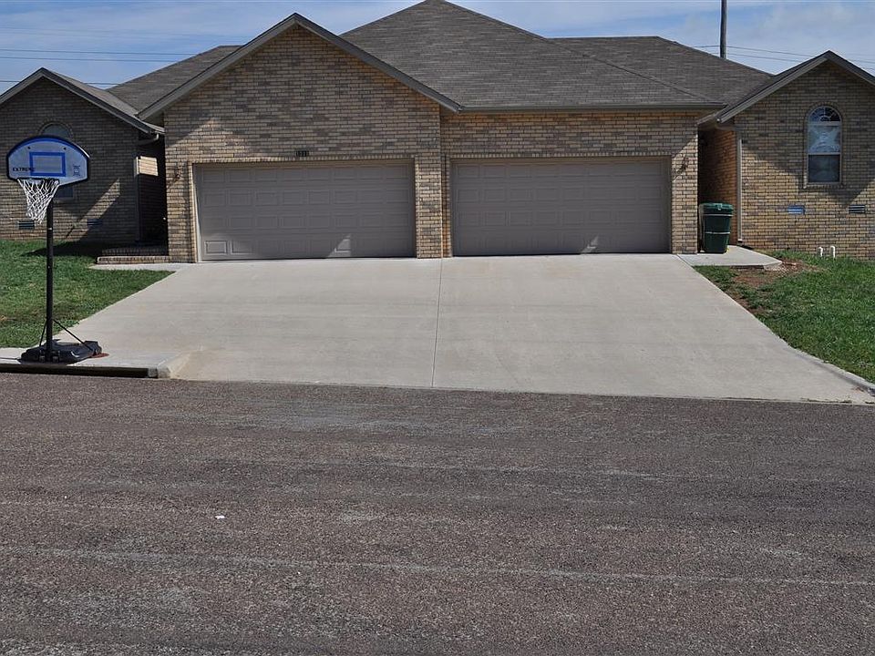 2nd image of 1311 Woodland Rdg