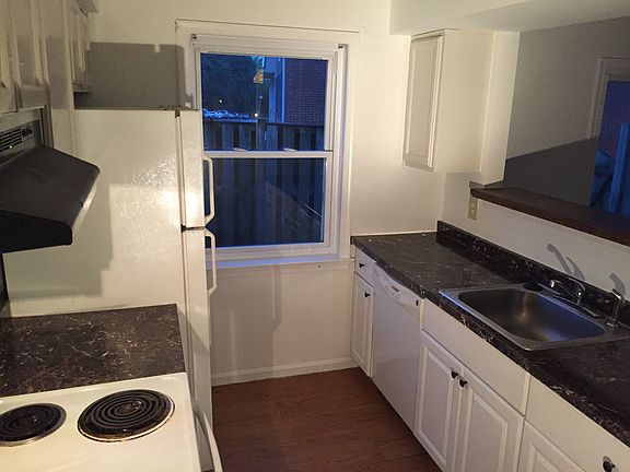 2nd image of 9890 Hagel Cir