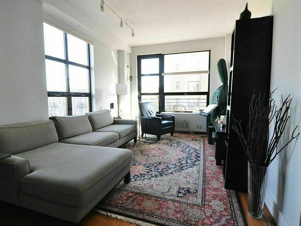 1st image of 527 Lincoln Pl APT 603