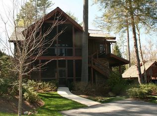 483 Spring St, Highlands, NC 28741