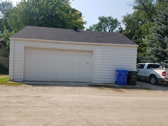 2 + garage off of alley