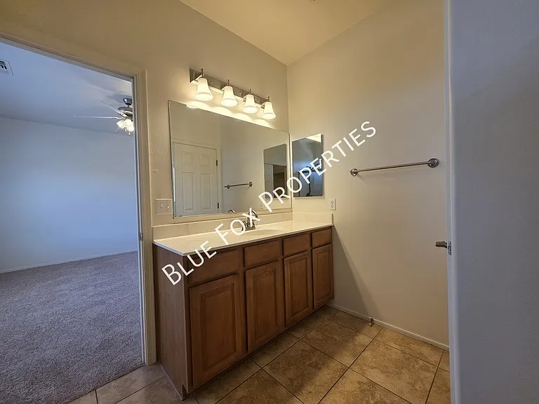 3508 W Lost Village Ln — Photo 37