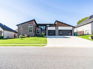 1441 Westridge Ln, Centerton, AR 72719