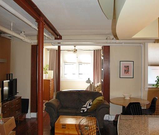 2nd image of 656 W Buena Ave Unit 4