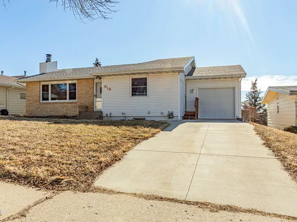919 W Avenue B, Bismarck, ND 58501