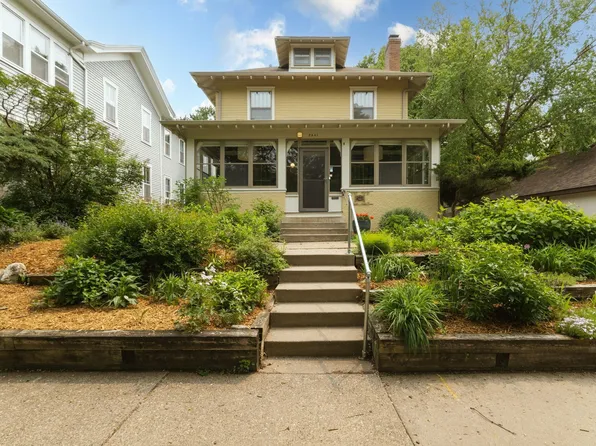 2441 Grand Ave S, Minneapolis, MN 55405