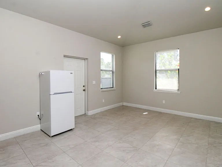 2861 Tropicana Blvd — Photo 7