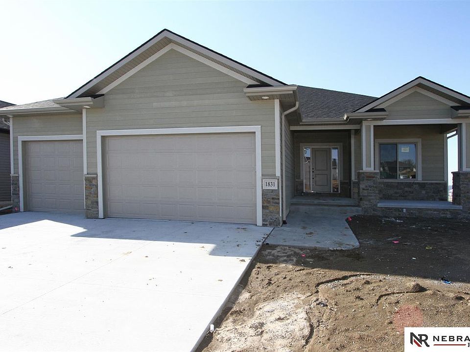 1st image of 1831 W Big Sky Dr